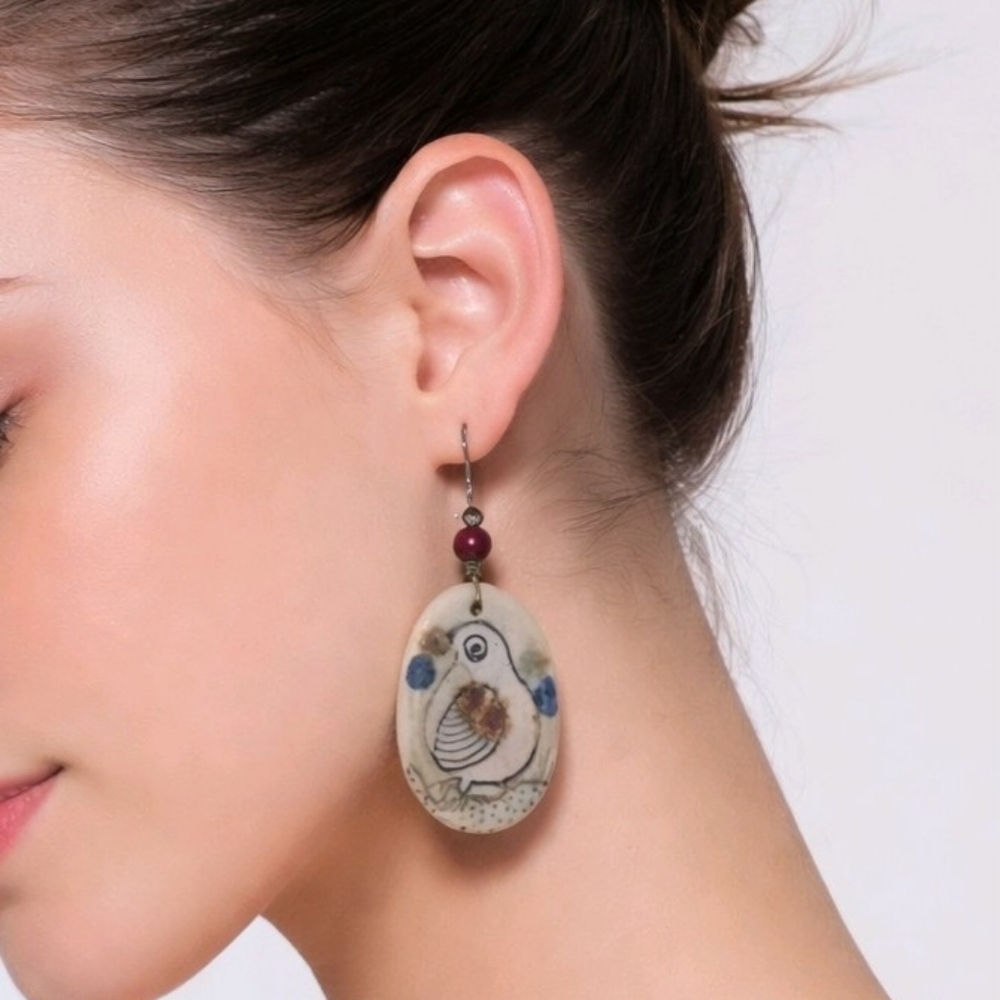 Vtg Ceramic Handcrafted Bird Design Earrings